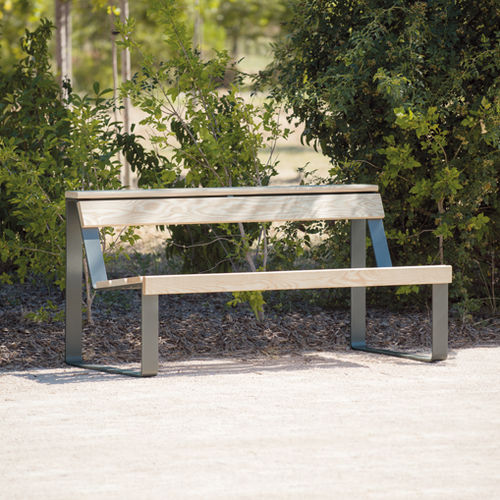Banc public contemporain - ATLANTIQUE - AREA - en pin / en frêne / en acier galvanisé