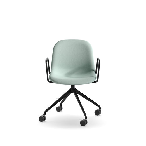 Chaise contemporaine - Máni AR-HO-4 - arrmet - d'intérieur / en tissu / en cuir