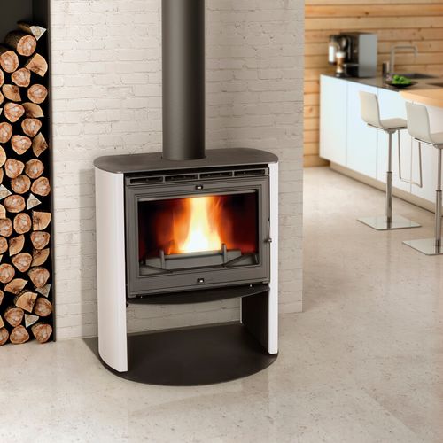 Poêle à bois - ES-500 - Lacunza - 5 kW - 10 kW / contemporain / en acier