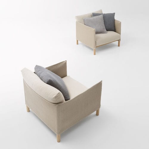 Fauteuil contemporain - VESPUCCI - PAOLA LENTI - en tissu / en bois / en fibre de polyester