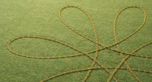 Tapis contemporain - FLOWER  - PAOLA LENTI - à fleurs / en laine / en feutre