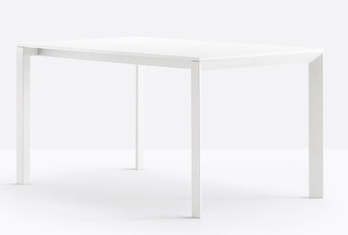 Table contemporaine - MORE TMO - PEDRALI - en mélaminé / avec piètement en acier / rectangulaire