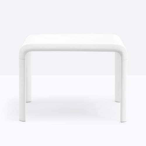 Table contemporaine - SNOW 301_jr - PEDRALI - en polypropylène / avec piètement en fonte d'aluminium / carrée