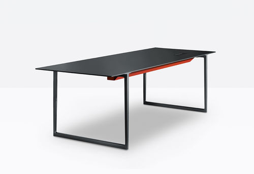 Bureau de direction - toa desk - PEDRALI - sur pied / contemporain / en bois