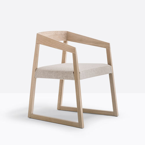 Chaise contemporaine - SIGN 455 - PEDRALI - d'intérieur / en chêne / en tissu