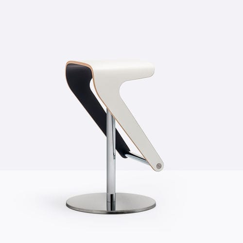 Tabouret de bar contemporain - WOODY 495 - PEDRALI - en contreplaqué / en placage de bois / avec piètement en acier