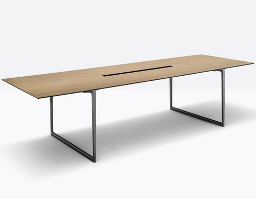 Table contemporaine - toa - PEDRALI - en stratifié / en Fenix NTM® / avec piètement en aluminium