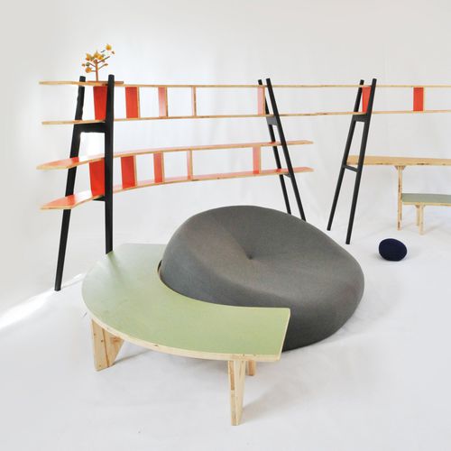 Bureau contemporain - LE HASARD - SMARIN - en épicéa / d'angle / avec étagère