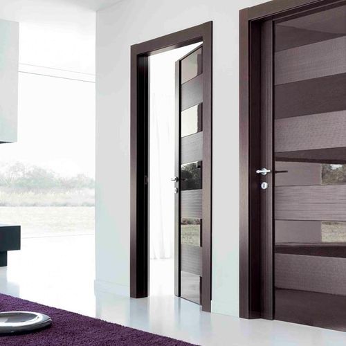 Porte d'intérieur - PRESTIGE  - ROMAGNOLI - en bois / en cuir / pivotante à axe excentré
