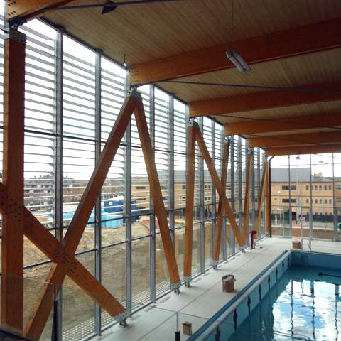Charpente en bois lamellé-collé - PISCINA EN MAJADAHONDA - Lanik - de charpente / professionnelle