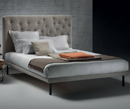 Lit double - CAPITONNÈ - Nuova Linea Valentini - contemporain / avec tête de lit tapissée / avec base de rangement