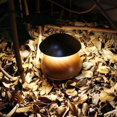Lampe de table - BELL - alma light - en acier inoxydable / en laiton poli / en bois massif