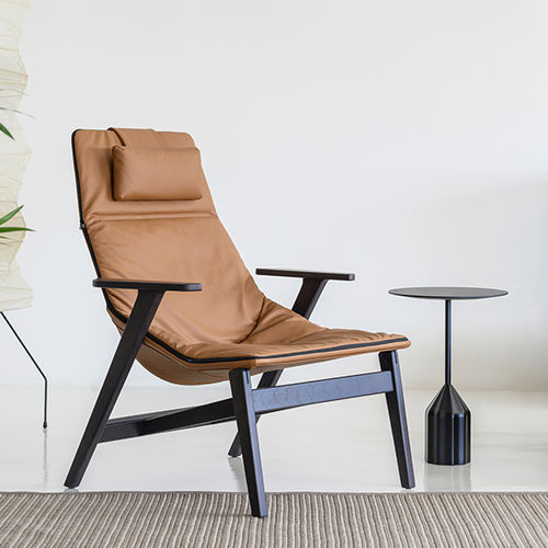 Chauffeuse contemporaine - ACE - Viccarbe - en tissu / en cuir / en bois