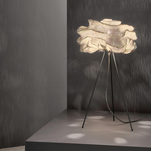 Lampe de table - NEVO - a emotional light - en acier peint / en maille d'acier inox / design original