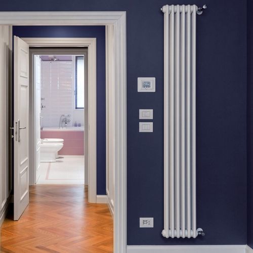 Radiateur à eau chaude - NEW LINE - DELTACALOR - 751 w...1000 w / 1001 w...1500 w / 0...500 w