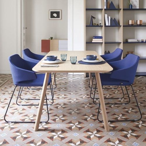 Table à manger contemporaine - Layers - Arlex - en bois / avec piètement en chêne / avec piètement en bois massif