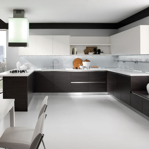 Cuisine contemporaine - SPAZIO - Torchetti Cucine - en placage de bois / sans poignée / laquée