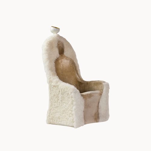 Fauteuil design original - INVISIBLE PERSONAGE - BD Barcelona Design - en peau de mouton / lampe / blanc
