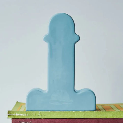 Vase design original - SHIVA  - BD Barcelona Design - en céramique émaillée / par Ettore Sottsass / bleu