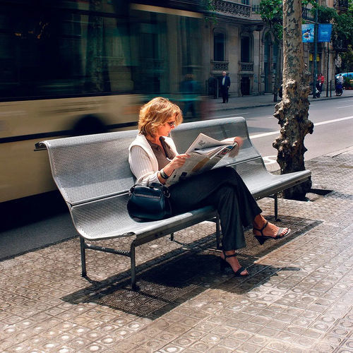 Banc public contemporain - PERFORANO - BD Barcelona Design - en acier / en tôle perforée / avec dossier
