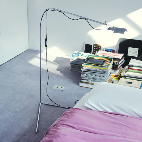Lampe sur pied - FLAMINGO - BD Barcelona Design - en fer / en aluminium anodisé / contemporaine