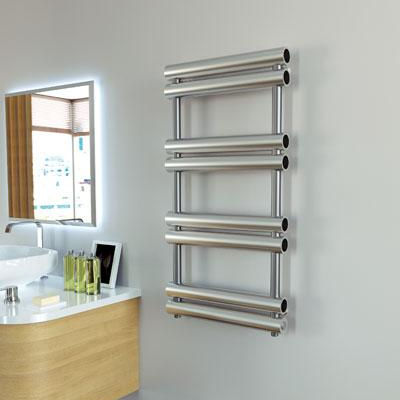 Sèche-serviettes à eau chaude - TUBO - AEON Sculptural Heating - électrique / contemporain / en inox