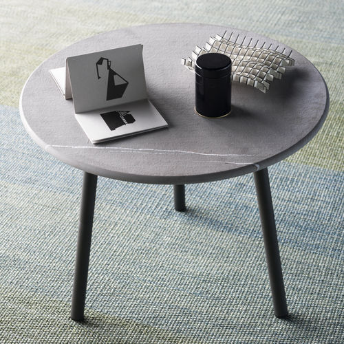 Table d'appoint contemporaine - PIPER 013 - RODA - en ciment / en verre / en pierre