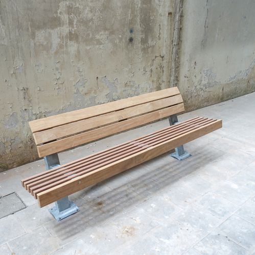 Banc public contemporain - Lean Standard - Streetlife - en bambou / en acier galvanisé / en acier thermolaqué
