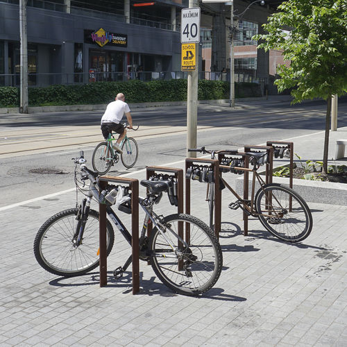 Range-vélo au sol - STRIP - Streetlife - pour espace public / en acier COR-TEN® / en plastique