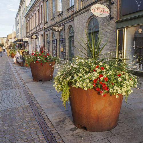 Jardinière en acier COR-TEN® - SHRUBTUBS - Streetlife - conique / contemporaine / pour espace public