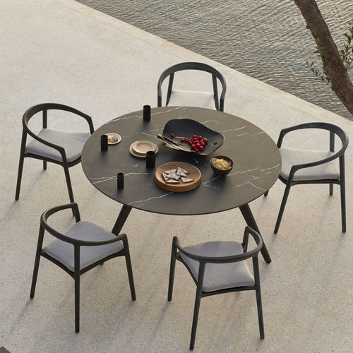 Table à manger contemporaine - Torsa - MANUTTI - en céramique / en marbre / avec piètement en teck