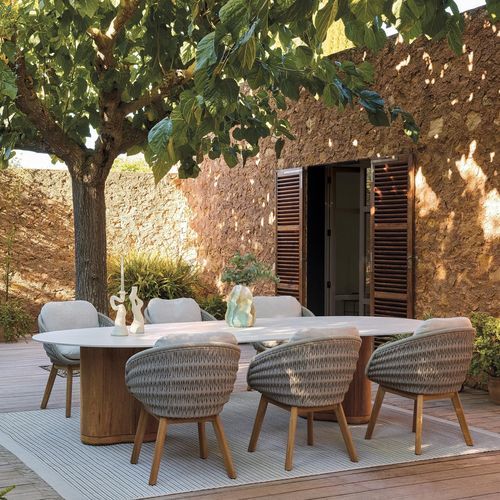 Table contemporaine - OGADO - MANUTTI - en bois / en teck / bois