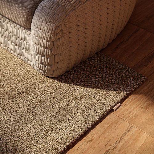 Tapis contemporain - MARENO - MANUTTI - à motif géométrique / en PVC / en polyester
