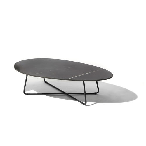Table d'appoint contemporaine - DROP - FISCHER MÖBEL - en stratifié / en céramique / avec piètement en acier inoxydable