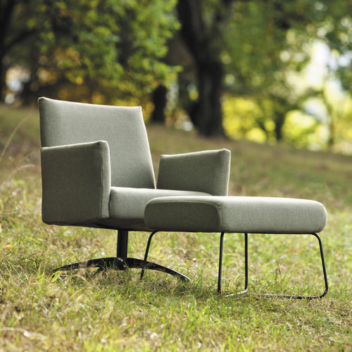 Fauteuil contemporain - KALOS - FISCHER MÖBEL - en Sunbrella® / en textile résistant à l'eau / avec repose-pieds