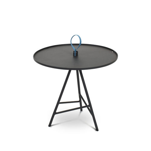 Table d'appoint contemporaine - SOLO - FISCHER MÖBEL - en aluminium laqué / avec piètement en aluminium / ronde
