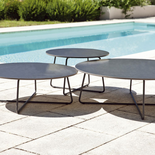 Table d'appoint contemporaine - DROP - FISCHER MÖBEL - en stratifié / en céramique / avec piètement en acier inoxydable