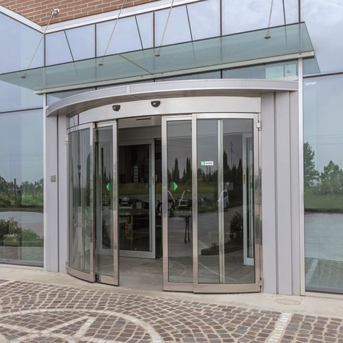 Porte d'entrée - LOWERED ARCH - Ponzi - en aluminium / battante / coulissante