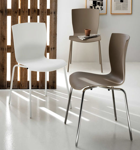 Chaise contemporaine - CHATTY - SCAVOLINI - d'intérieur / en polypropylène / avec piètement en acier chromé