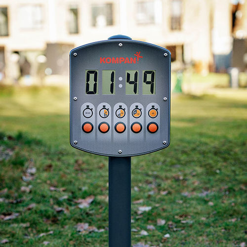 Panneau signalétique au sol - KOMPAN - en métal / pour aire de jeux