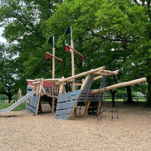 Structure de jeu pour aire de jeux - NRO540 - KOMPAN - en bois / modulaire