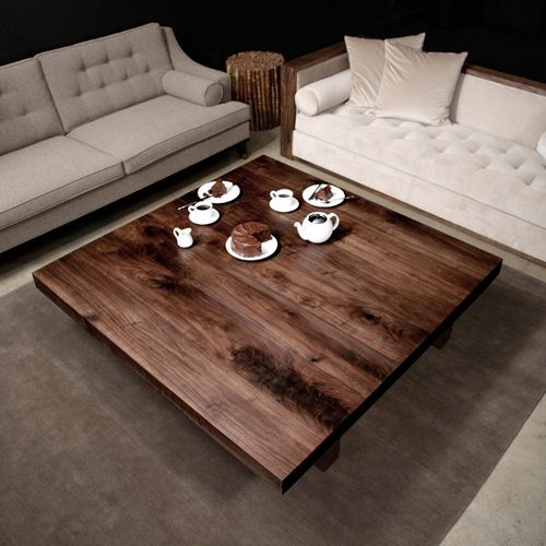 Table basse contemporaine - GULLIVER - Hudson Furniture - en noyer / carrée / sur mesure