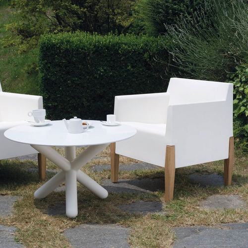 Fauteuil contemporain - KUBRICK  - SERRALUNGA - en polyéthylène basse densité (PEBD) / en polyéthylène basse densité (PEBD) / lumineux