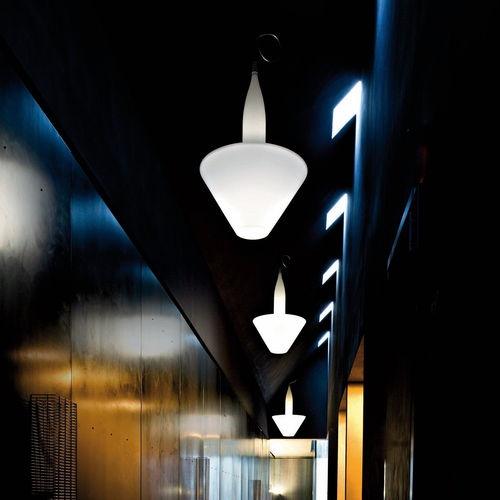 Lampe suspension - BONHEUR  - SERRALUNGA - en métal peint / en polyéthylène / contemporaine