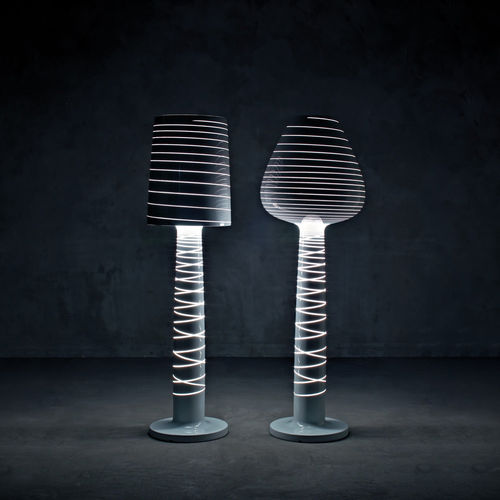 Lampe sur pied - LADY JANE   - SERRALUNGA - en polyéthylène basse densité (PEBD) / contemporaine / d'intérieur