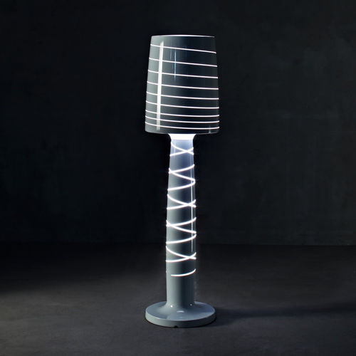 Lampe sur pied - MISS JANE   - SERRALUNGA - en polyéthylène basse densité (PEBD) / contemporaine / d'intérieur
