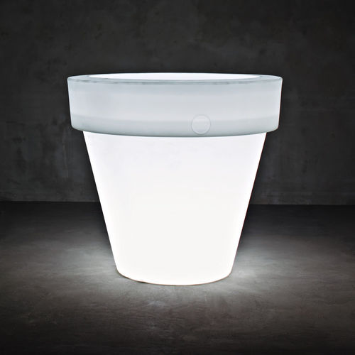 Pot de jardin en polyéthylène basse densité (PEBD) - VAS-ONE  - SERRALUNGA - conique / lumineux / par Luisa Bocchietto