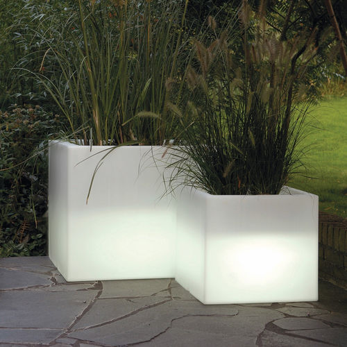 Pot de jardin en polyéthylène basse densité (PEBD) - CUBOTTI  - SERRALUNGA - carré / lumineux / résidentiel