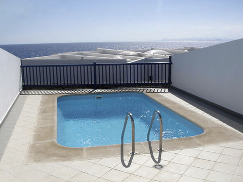 Piscine coque - COMPACTA - Multiforma - d'extérieur / enterrée / en polyester