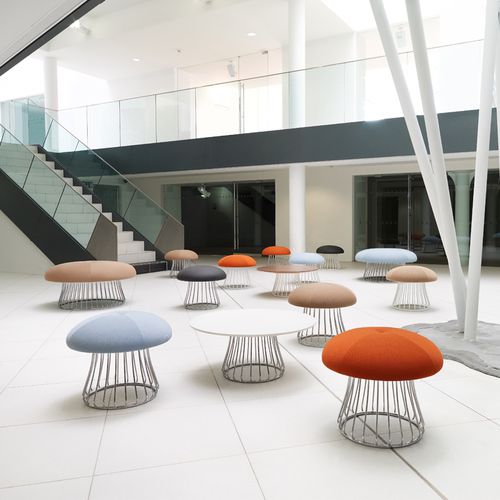 Tabouret contemporain - MAGIC - Boss Design - avec piètement en métal / piètement central / tapissé